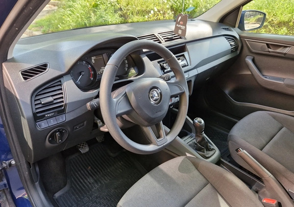 Skoda Fabia cena 27500 przebieg: 144000, rok produkcji 2018 z Wrocław małe 67